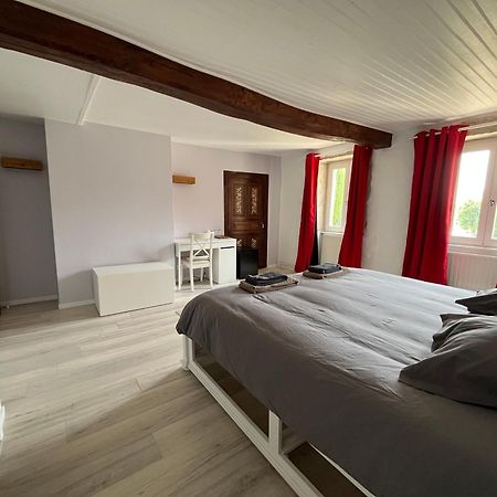 Au Clair De La Pierre - Chambres D'Hotes Siccieu-Saint-Julien-et-Carisieu 외부 사진