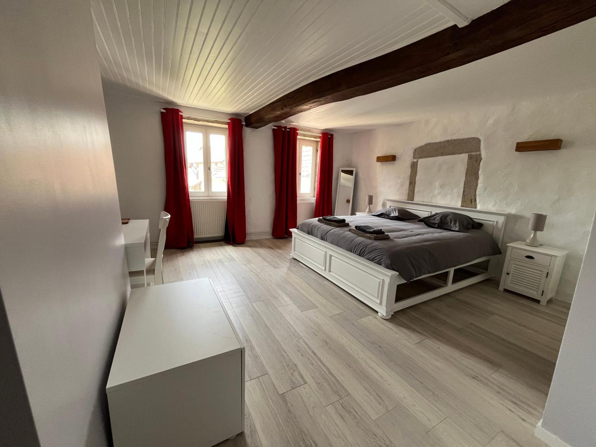 Au Clair De La Pierre - Chambres D'Hotes Siccieu-Saint-Julien-et-Carisieu 외부 사진